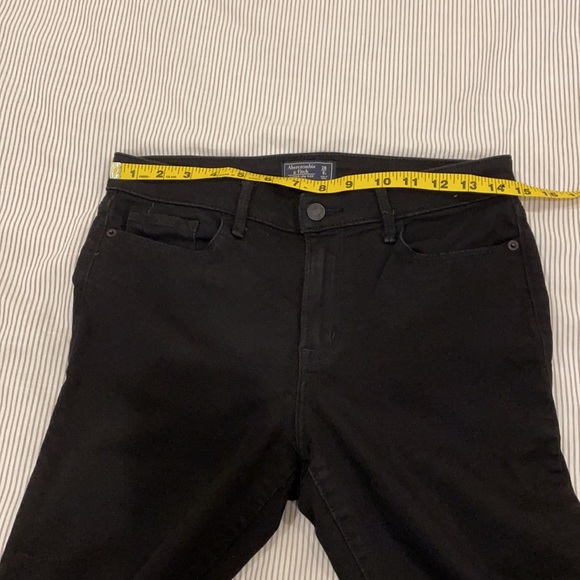 ABERCROMBIE & FITCH: Denim x 2 - Picture 5 of 10